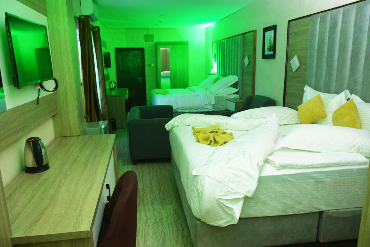 Vacation Villa Hotels And Suites Asaba Exterior foto