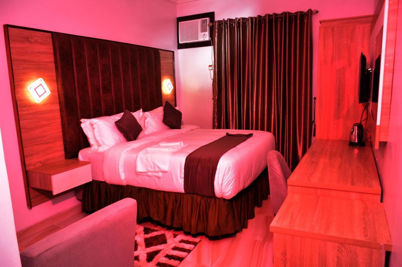 Vacation Villa Hotels And Suites Asaba Exterior foto